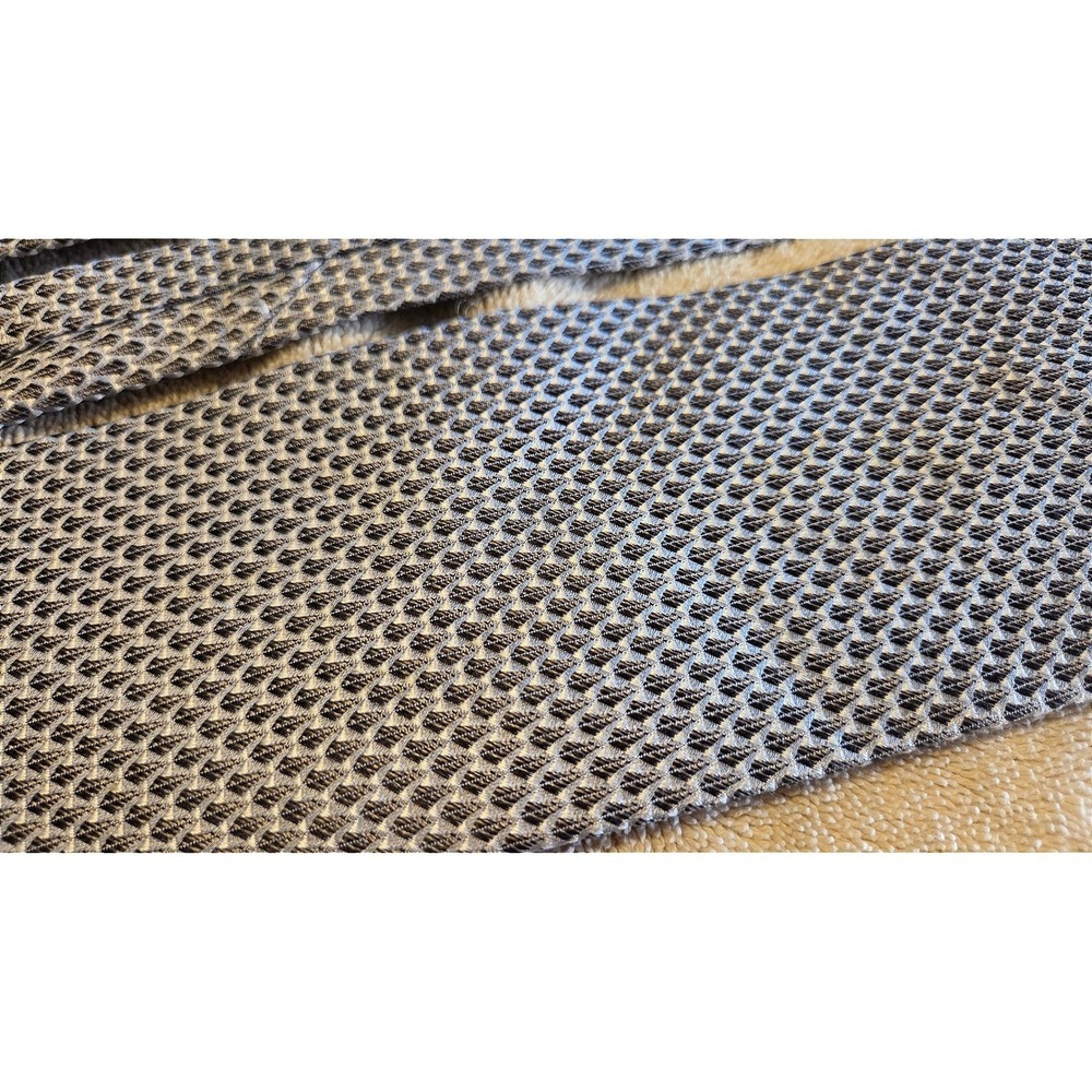 Di Moggio Men's Necktie Gray Silk Tie Textured Minimalist Quiet Luxury Modern - Picture 4 of 5